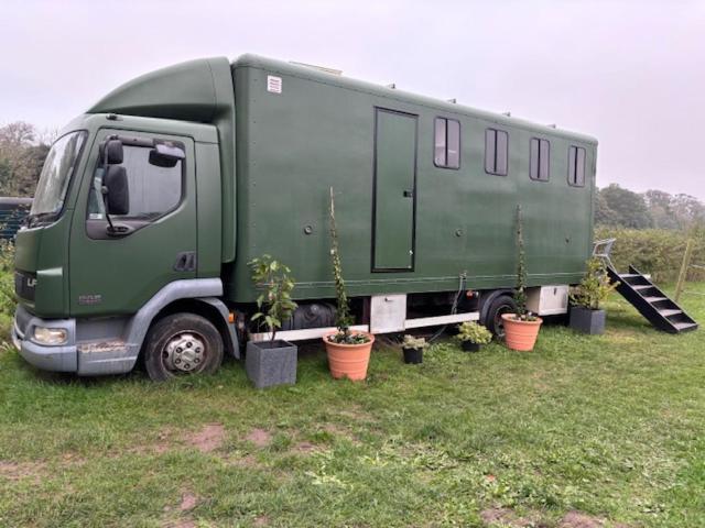 Quex Livery Glamping Birchington-on-Sea Esterno foto